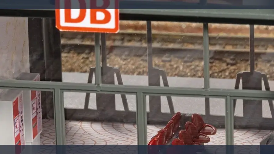Verleich von modernen Bahnhöfen in TT